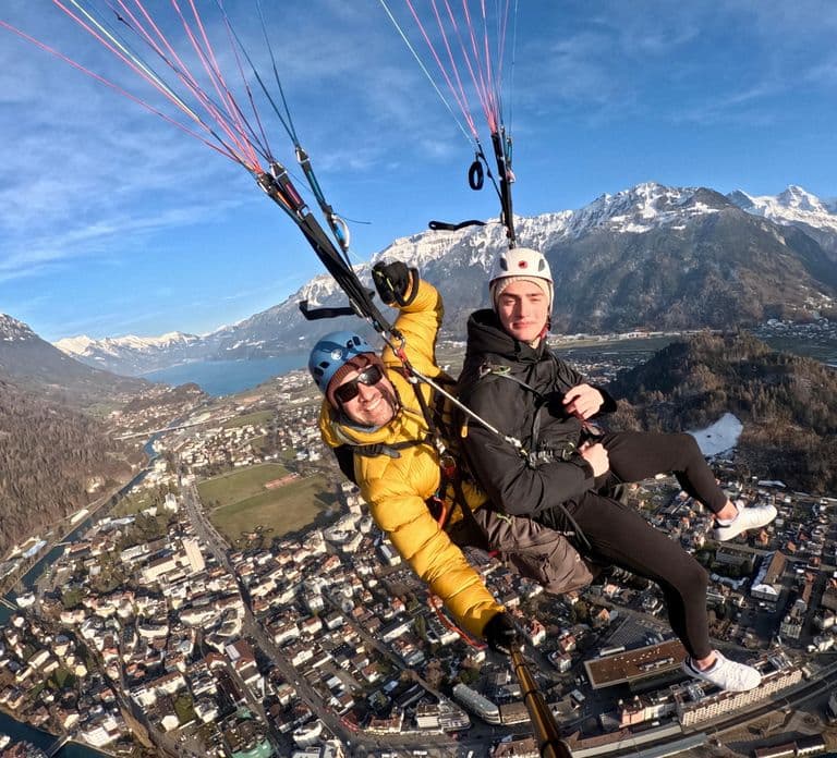 Interlaken: Paragliding Tandem High Flight