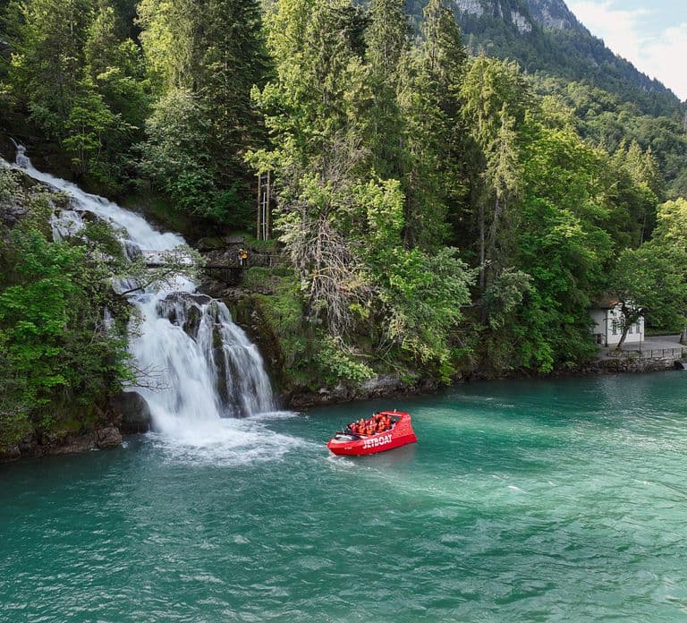Interlaken: Scenic Jetboat Ride on Lake Brienz