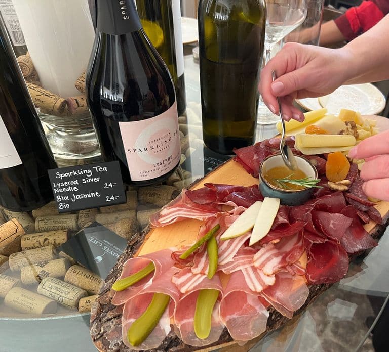 Dégustation de vins dans la région du lac des Quatre-Cantons