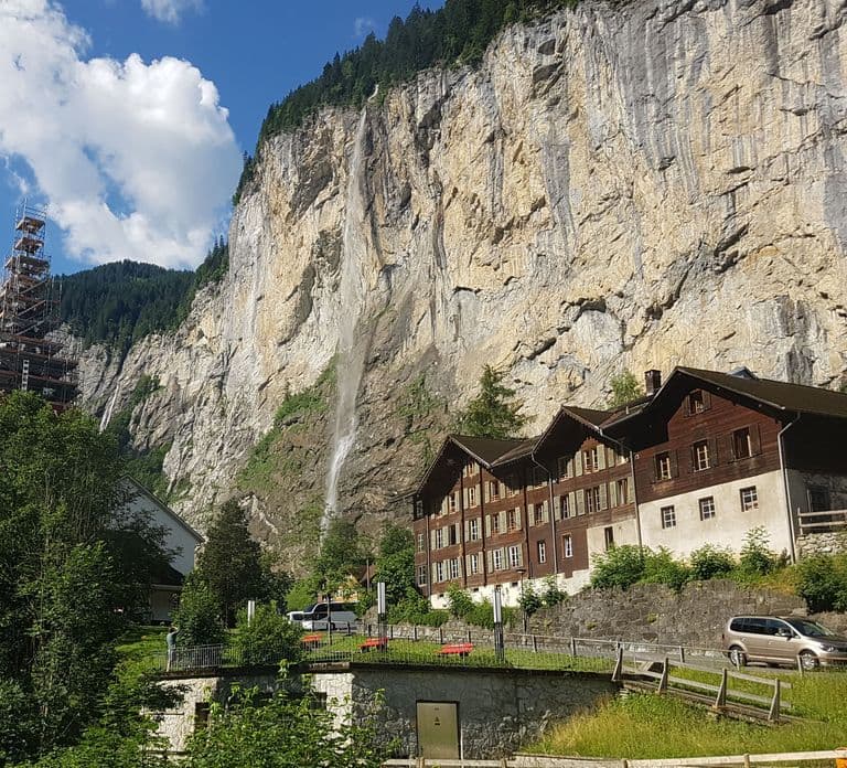 Lauterbrunnen and Mürren Small Group Day Trip
