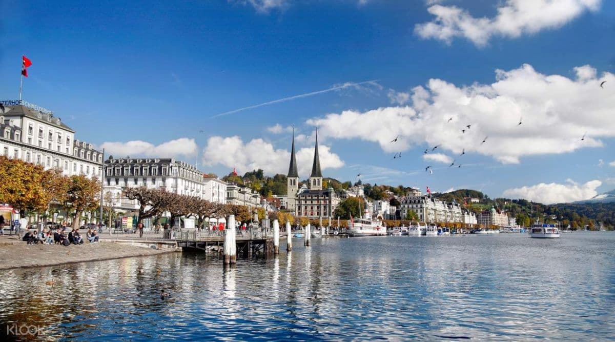 Lucerne City Tour and Yacht Cruise from Zürich