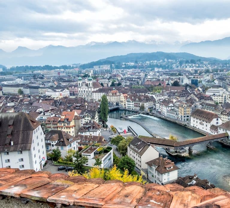 Excursion privée d'une demi-journée : visite à pied de Lucerne et croisière sur le lac