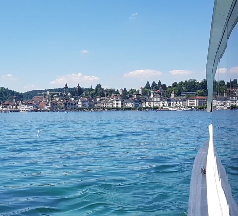 Excursion privée d'une demi-journée : visite à pied de Lucerne et croisière sur le lac