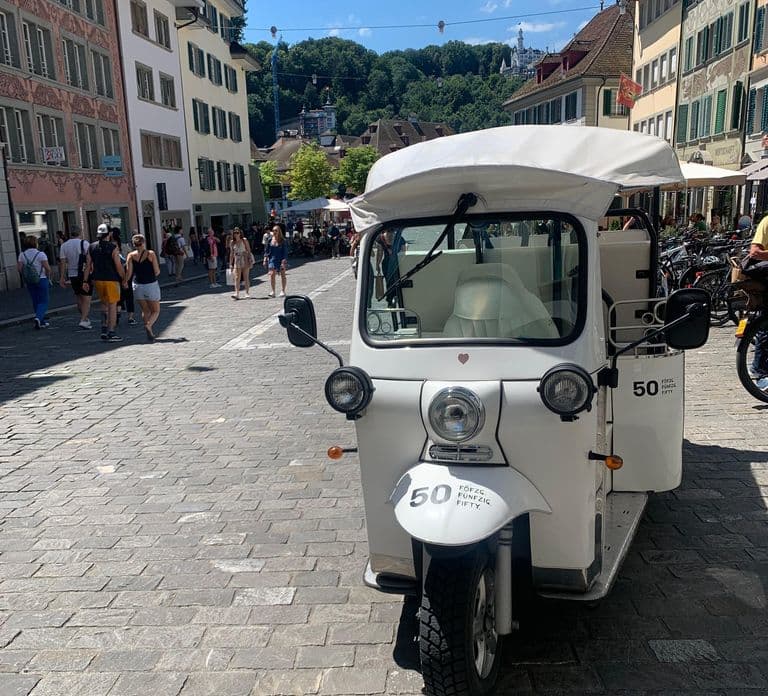Luzern: eTukTuk Stadtrundfahrt