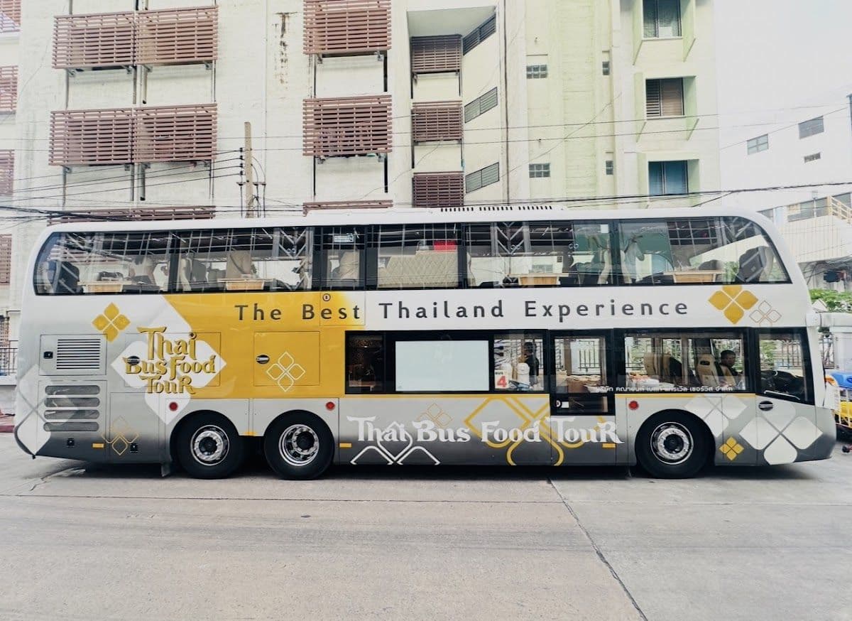 Thai Bus Food Tour Experience in Bangkok - Night Life (19:30-21:00)