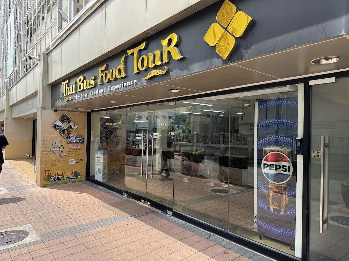 Thai Bus Food Tour Experience in Bangkok - Night Life (19:30-21:00)