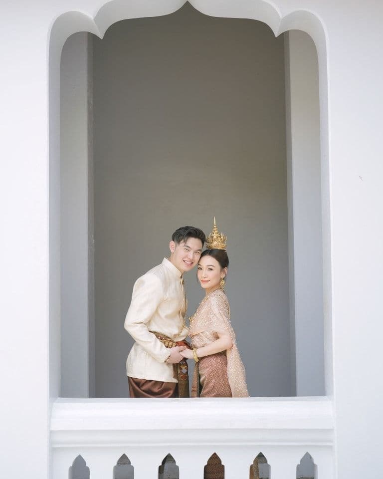 Thai Glam Studio, verhuur van Thaise kostuums bij Wat Arun