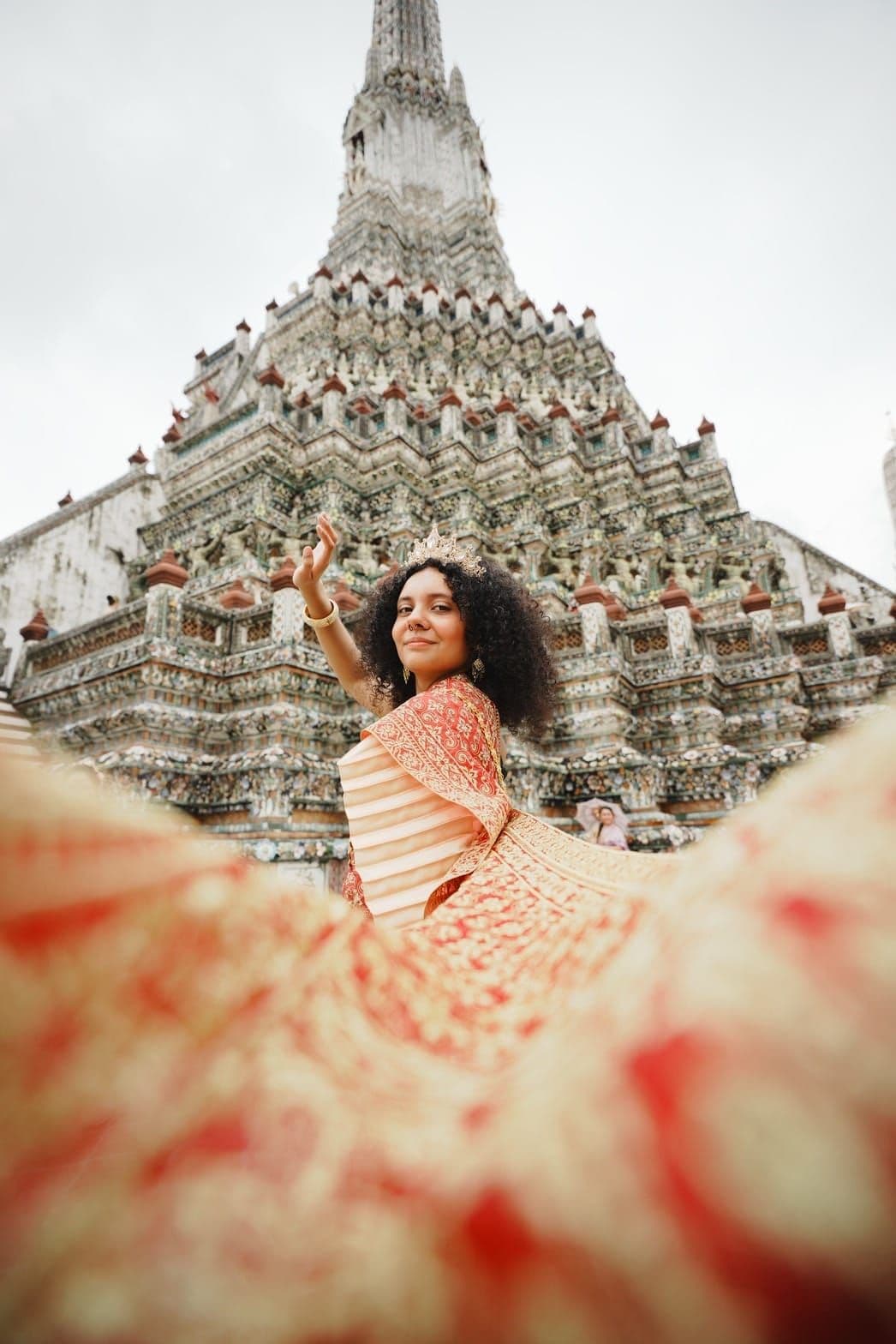 Thai Glam Studio, Thai Costume Rental at Wat Arun