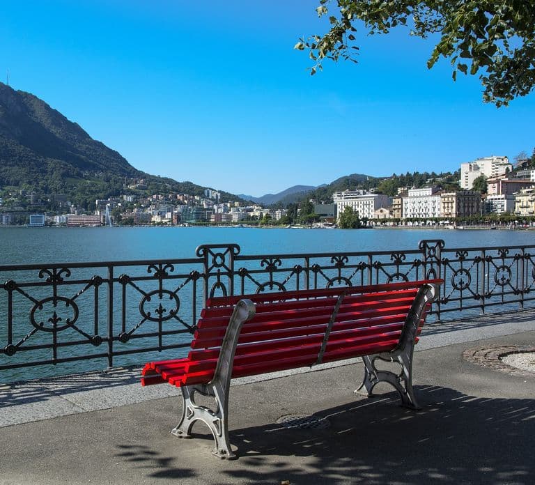 Lugano: Express Walk with a Local in 60 minutes