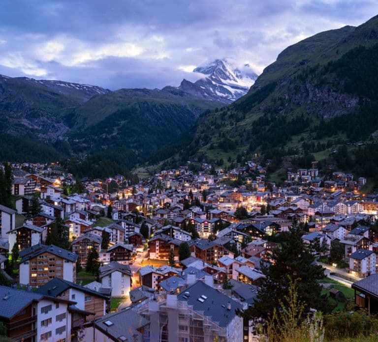 Majestic Hiking Private Tour in Zermatt with pick up