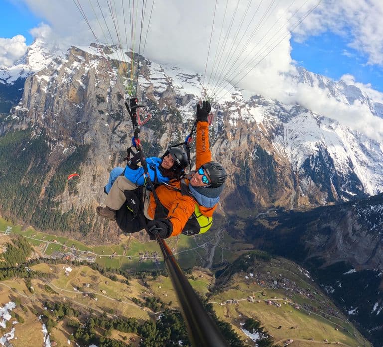 Mürren: Paragliding Panorama Tandem Flight Full Experience