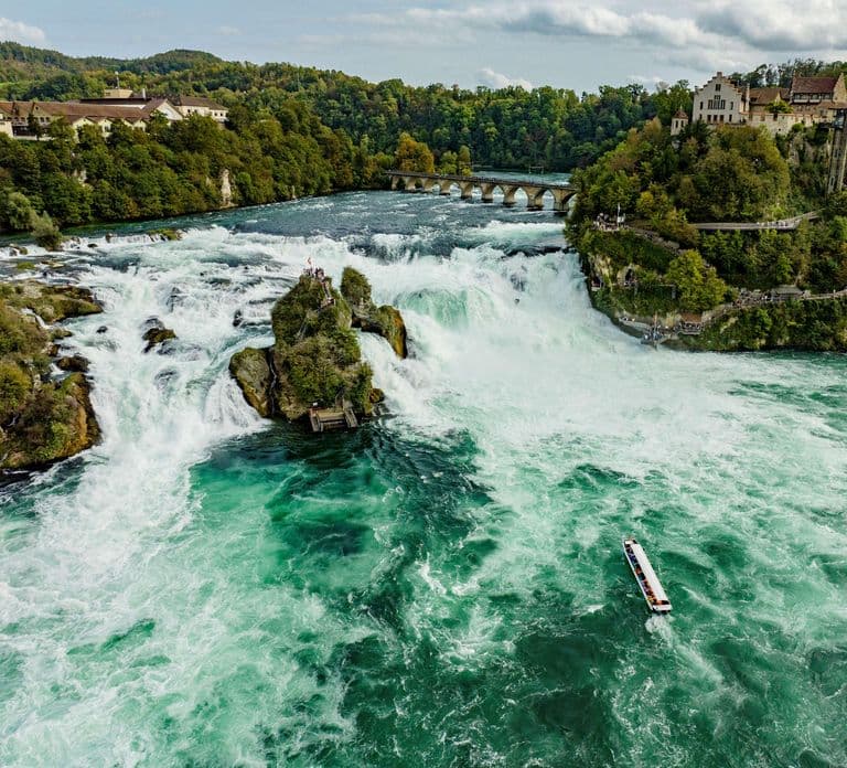 Neuhausen am Rheinfall: Rejs łodzią po wodospadzie Rhine Falls