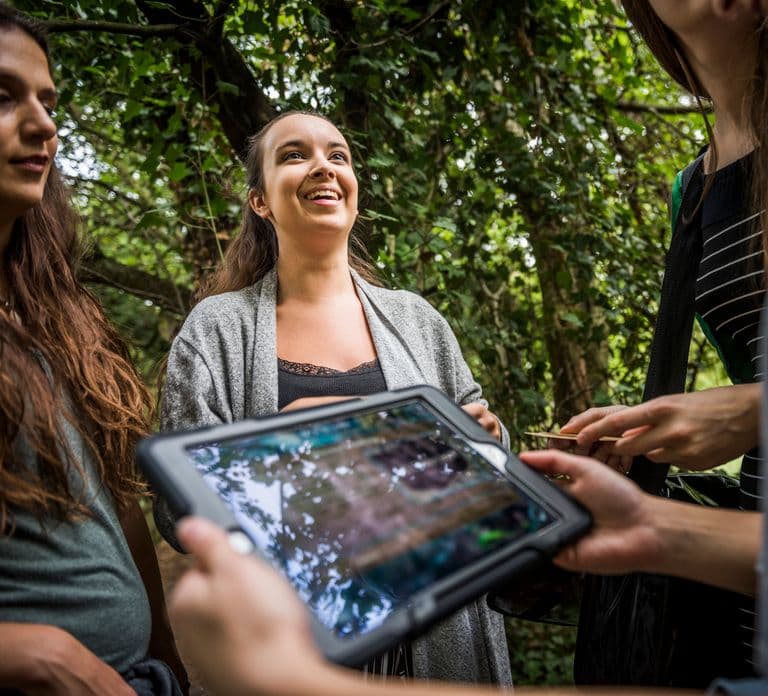 Jeu d'évasion en plein air avec réalité augmentée à travers Zurich