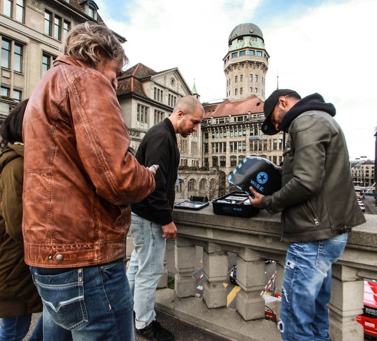 Jeu d'évasion en plein air avec réalité augmentée à travers Zurich