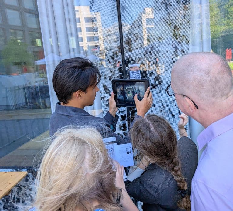 Jeu d'évasion en plein air avec réalité augmentée à travers Zurich