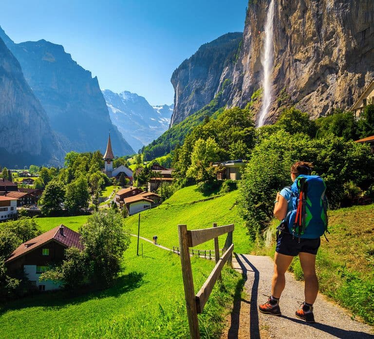 Private day trip: Interlaken to Lauterbrunnen & waterfalls