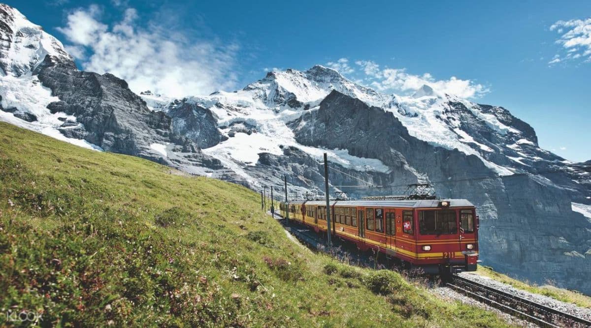 Top of Europe: Jungfraujoch Day Trip from Zurich
