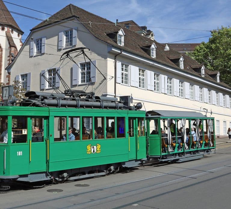 Tour on the vintage tram