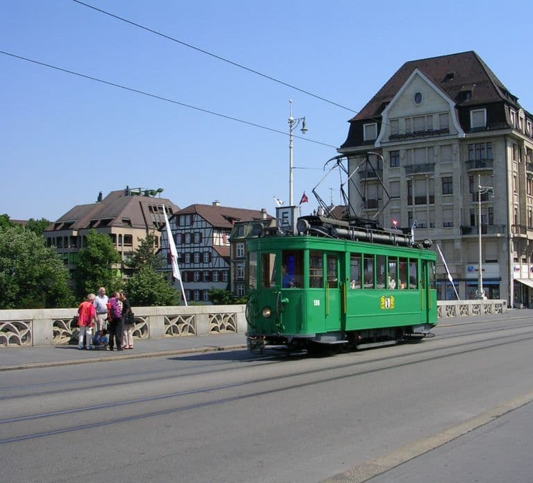 Tour on the vintage tram