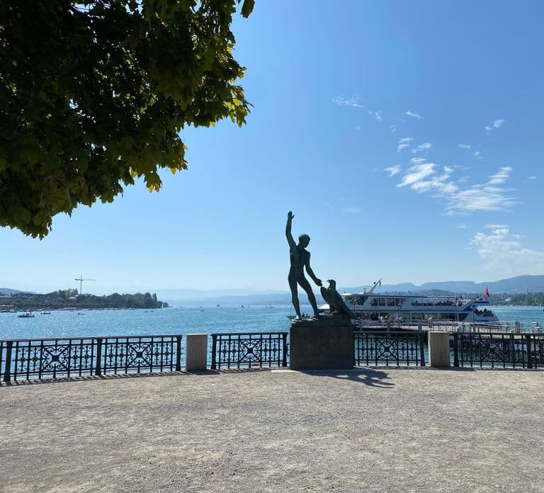 Zurich in the Mirror of the Past : visite de lecture autoguidée