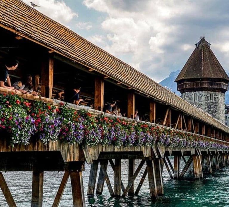 Zurich: 2 uur durende VIP-stadstour per privéauto