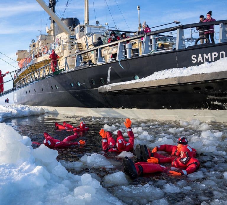 From Rovaniemi: Icebreaker Sampo Cruise with Ice Floating