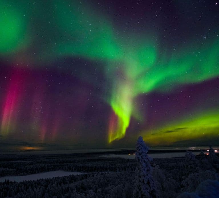 Ruka: Caminata nocturna con raquetas de nieve en busca de la aurora boreal