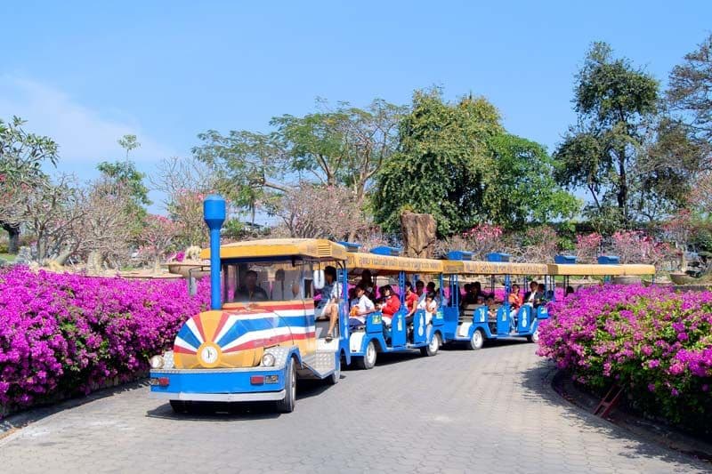 The Million Years Stone Park And Pattaya Crocodile