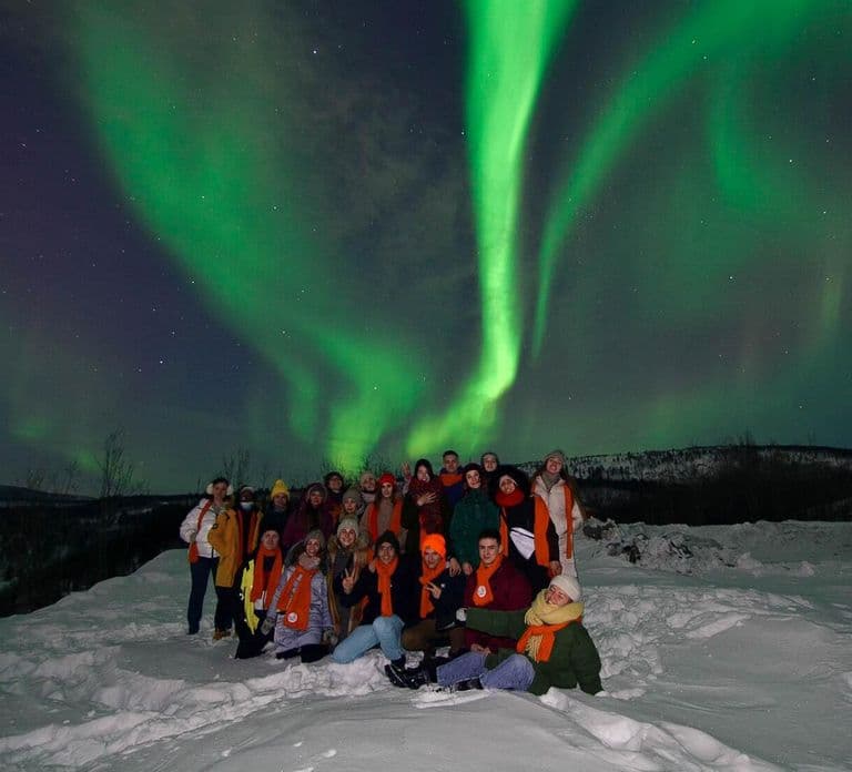 Escapada ártica a las auroras boreales con barbacoa y guía experto