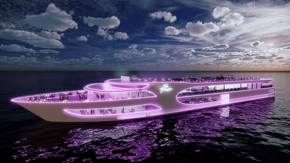 The Planet Cruise in Bangkok