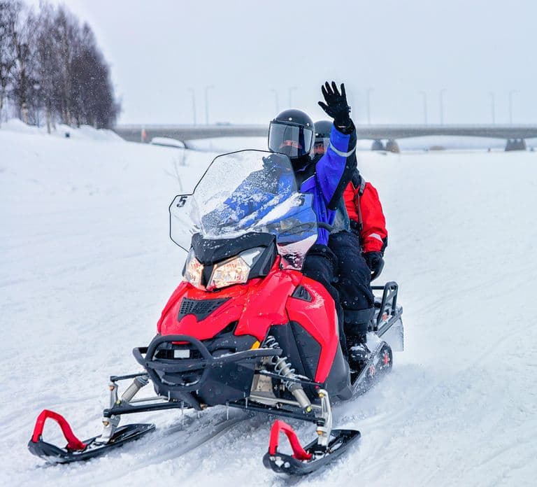 Z Rovaniemi: 2-godzinne safari na skuterach śnieżnych