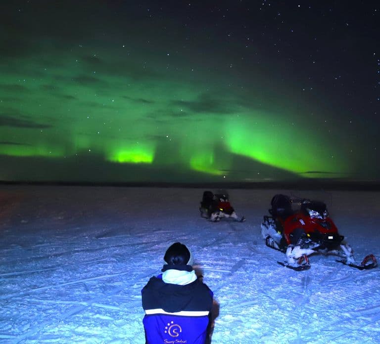 Z Rovaniemi: Wyprawa na poszukiwanie zorzy polarnej skuterem śnieżnym