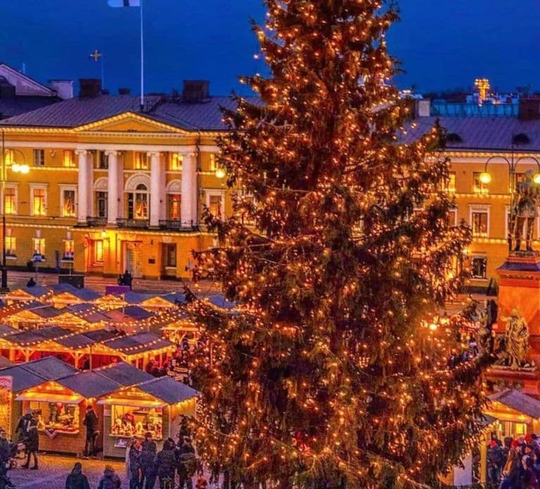 Helsinki: Christmas Walking Tour with Market Visit