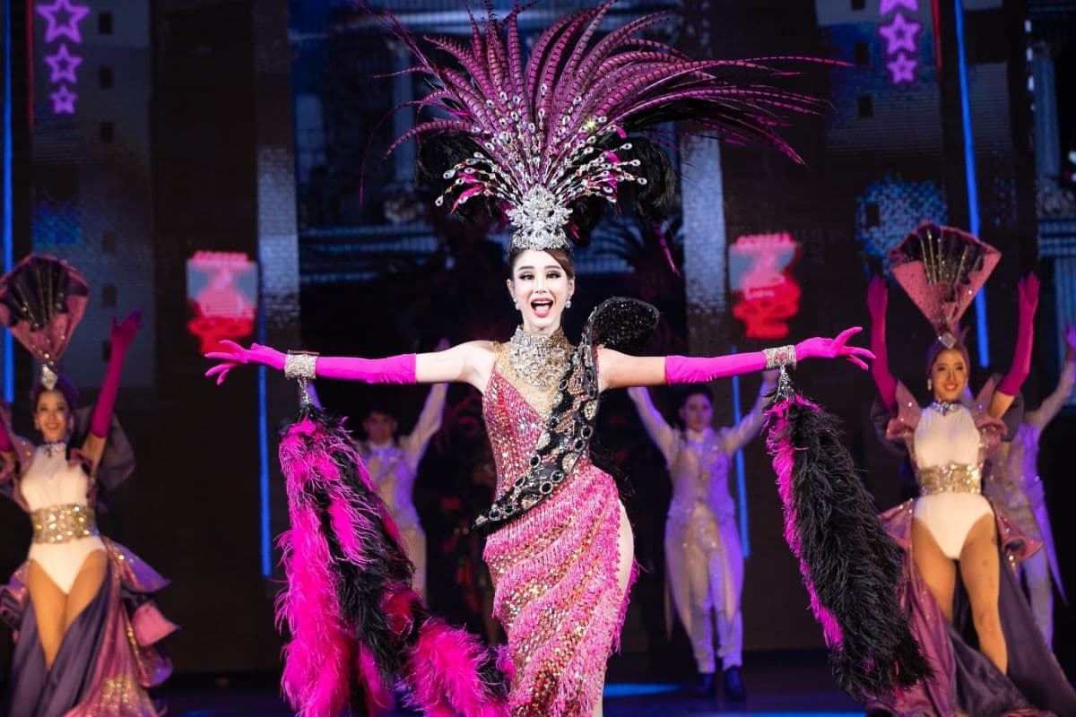 Tiffany Show Pattaya - Foreigner