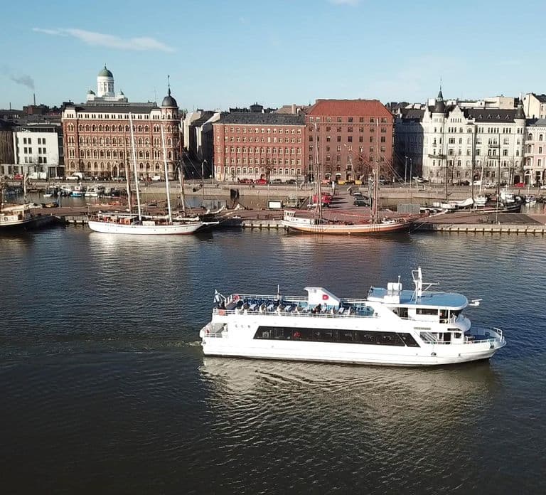 Helsinki: Hop-On Hop-Off Bus and Sightseeing Boat Tour