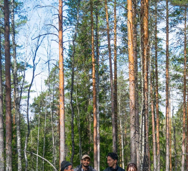 Helsinki: Caminhada no Parque Nacional Nuuksio com almoço na fogueira