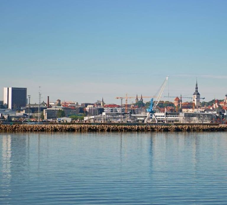 Helsinki: Private Walking Tour with a Local Guide