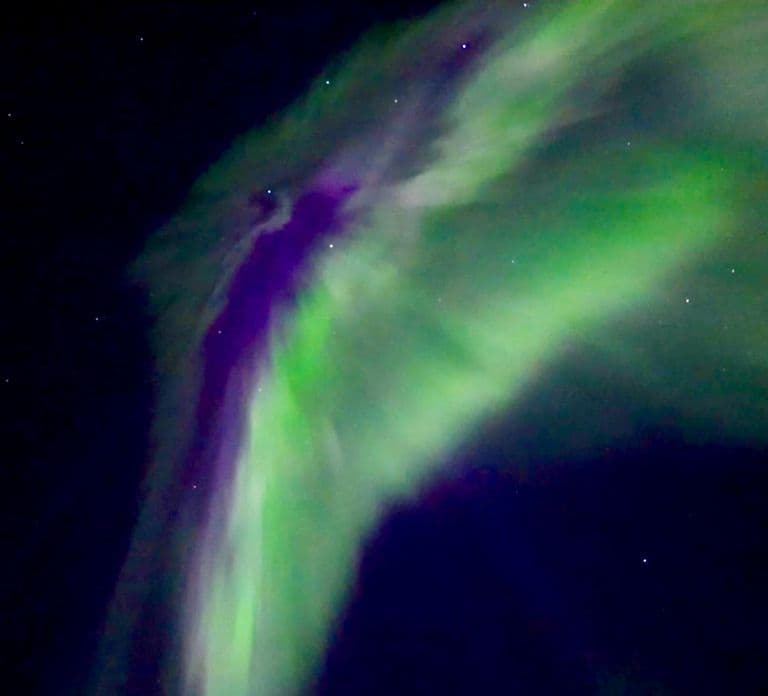 Inari/Ivalo: Excursão de Caça à Aurora Boreal de Carro com Bebidas Quentes