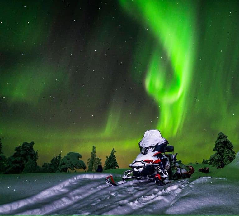 Inari: Safári de Snowmobile em Busca da Aurora Boreal