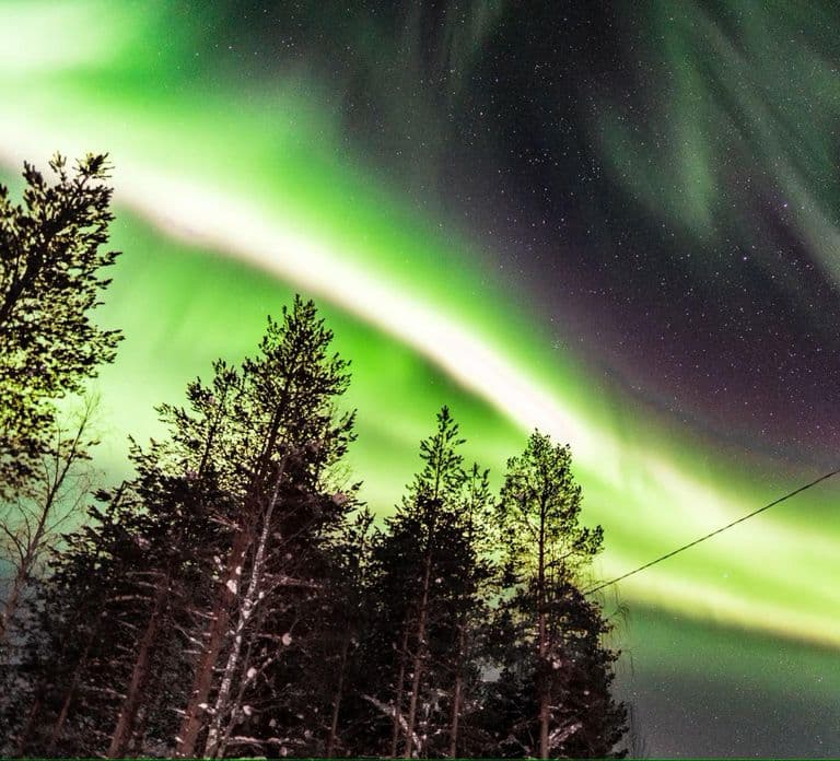 Inari: Schneemobil-Safari zur Nordlichtjagd