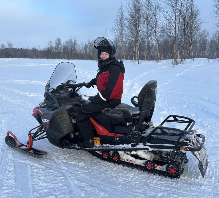 Ivalo: PRIVATE Snowmobile Safari, meet&feed reindeers, lunch