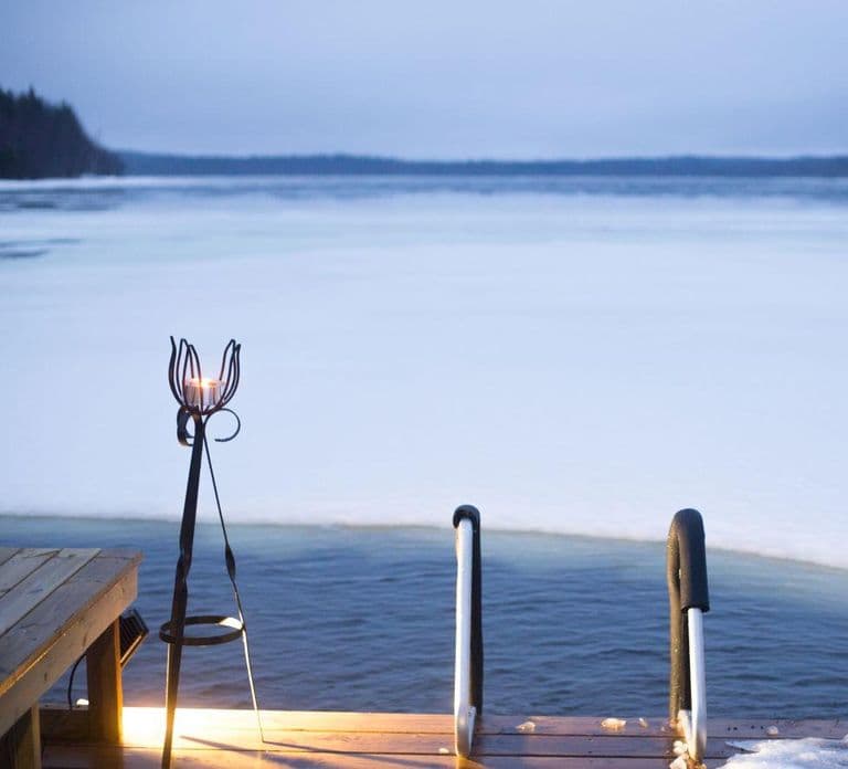 Jyvaskyla: Ice Dipping and Sauna with a Finn