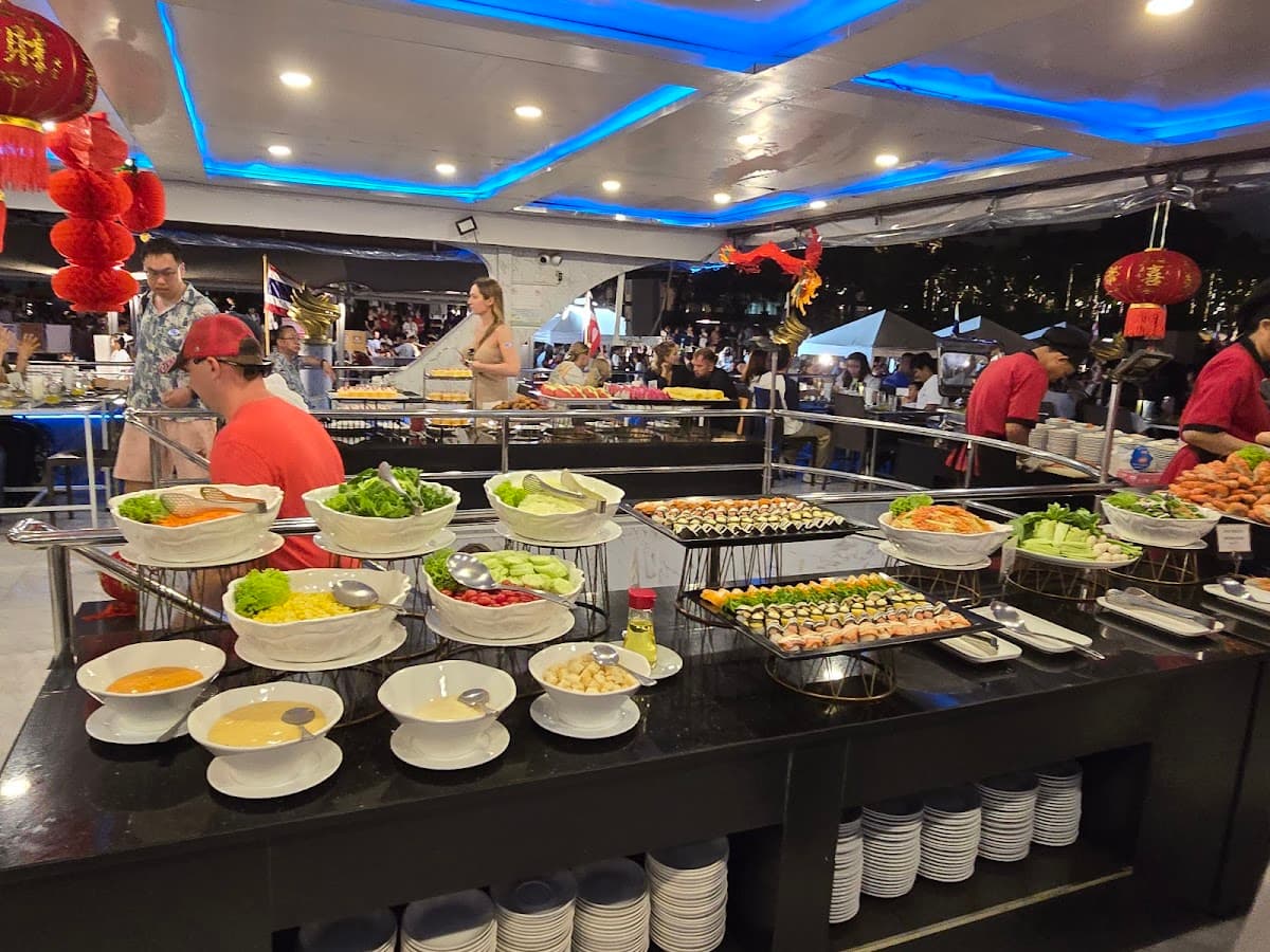 Unicorn Dinner Cruise in Bangkok