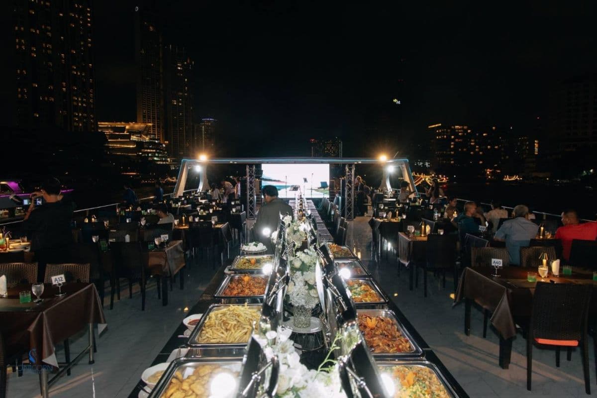 Unicorn Dinner Cruise in Bangkok