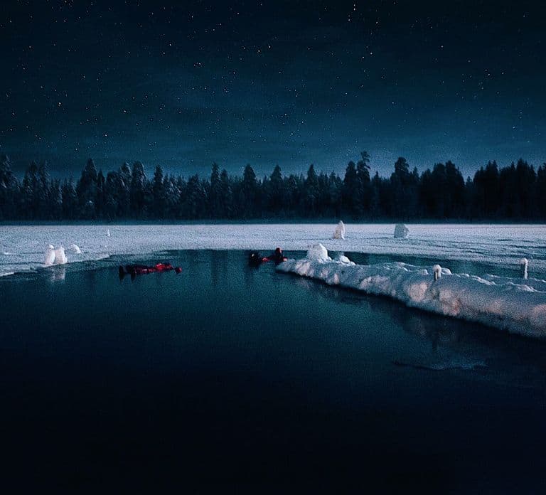 Levi: Ice Floating and Northern Lights Tour
