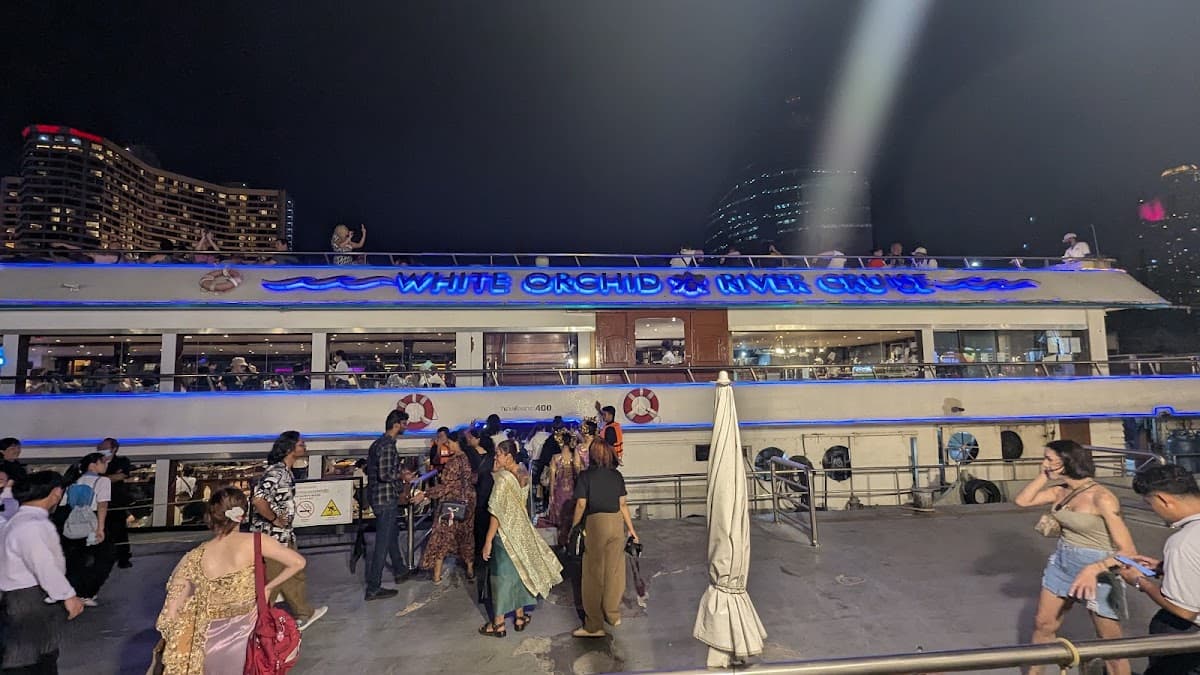 White Orchid Cruise in Bangkok
