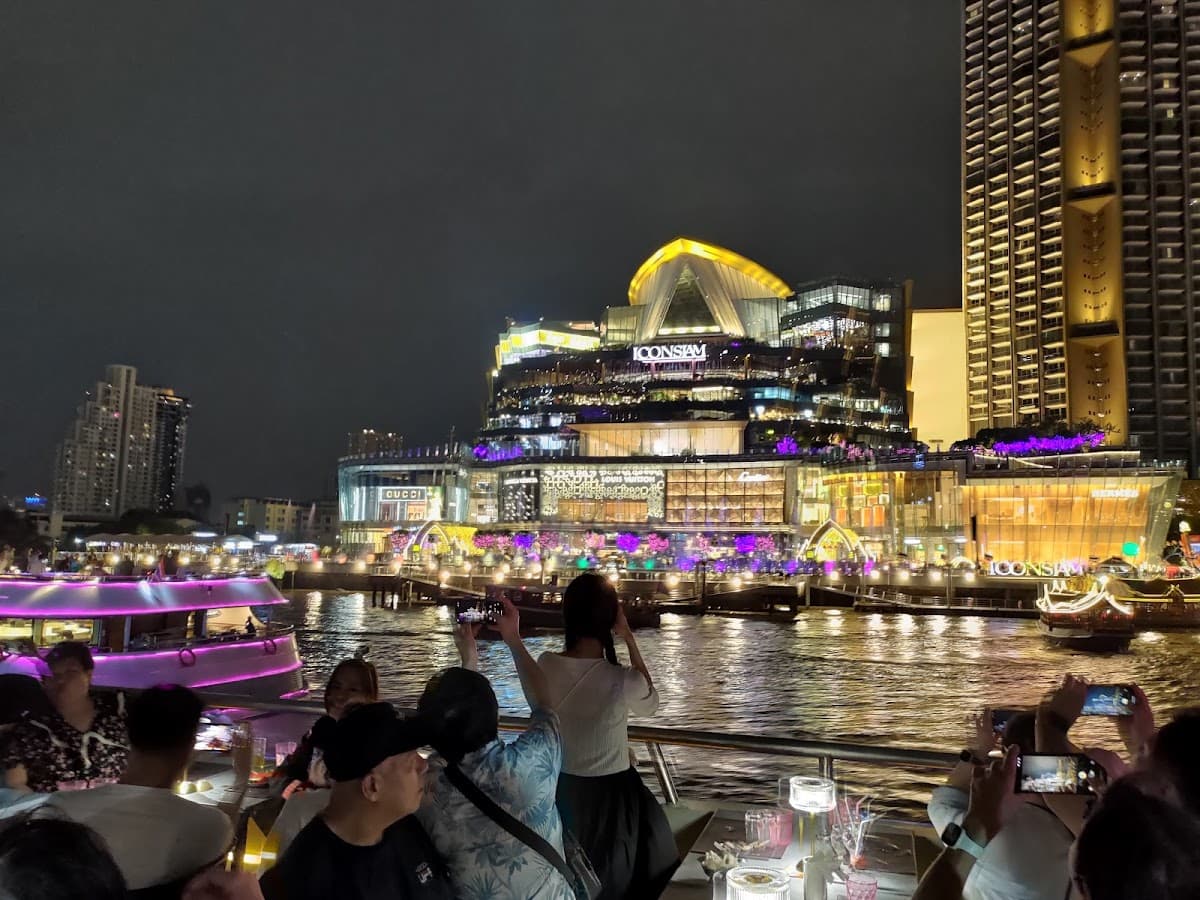 White Orchid Cruise in Bangkok