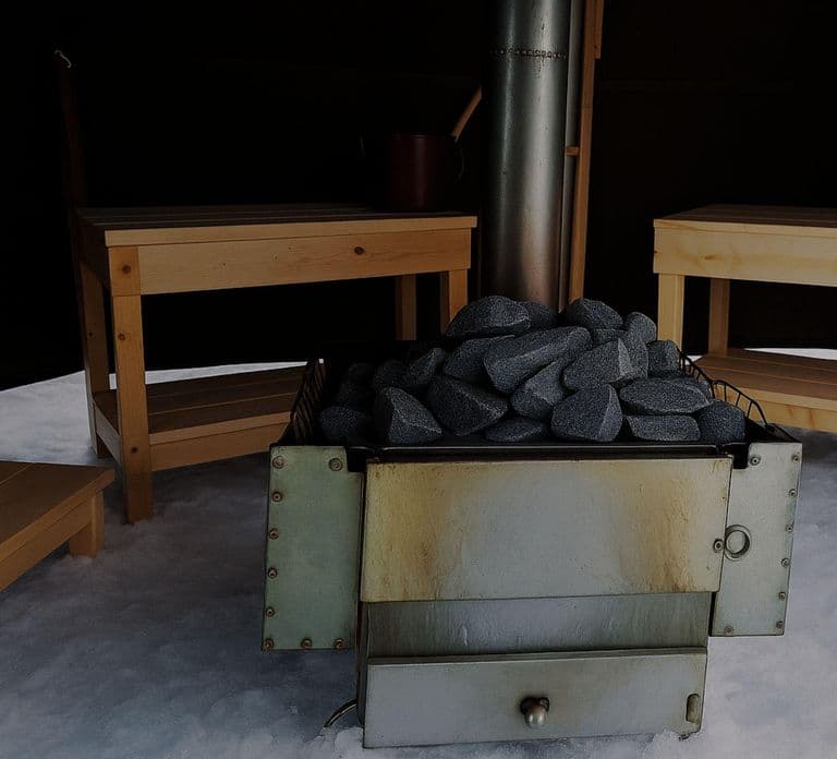Oulu: Zelt-Sauna auf dem gefrorenen Meer & Eisbaden