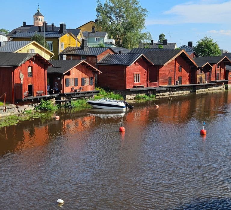 Tour guidato del centro storico e del lungofiume di Porvoo da Helsinki