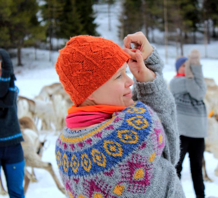 Reindeer yoga in Kuusamo